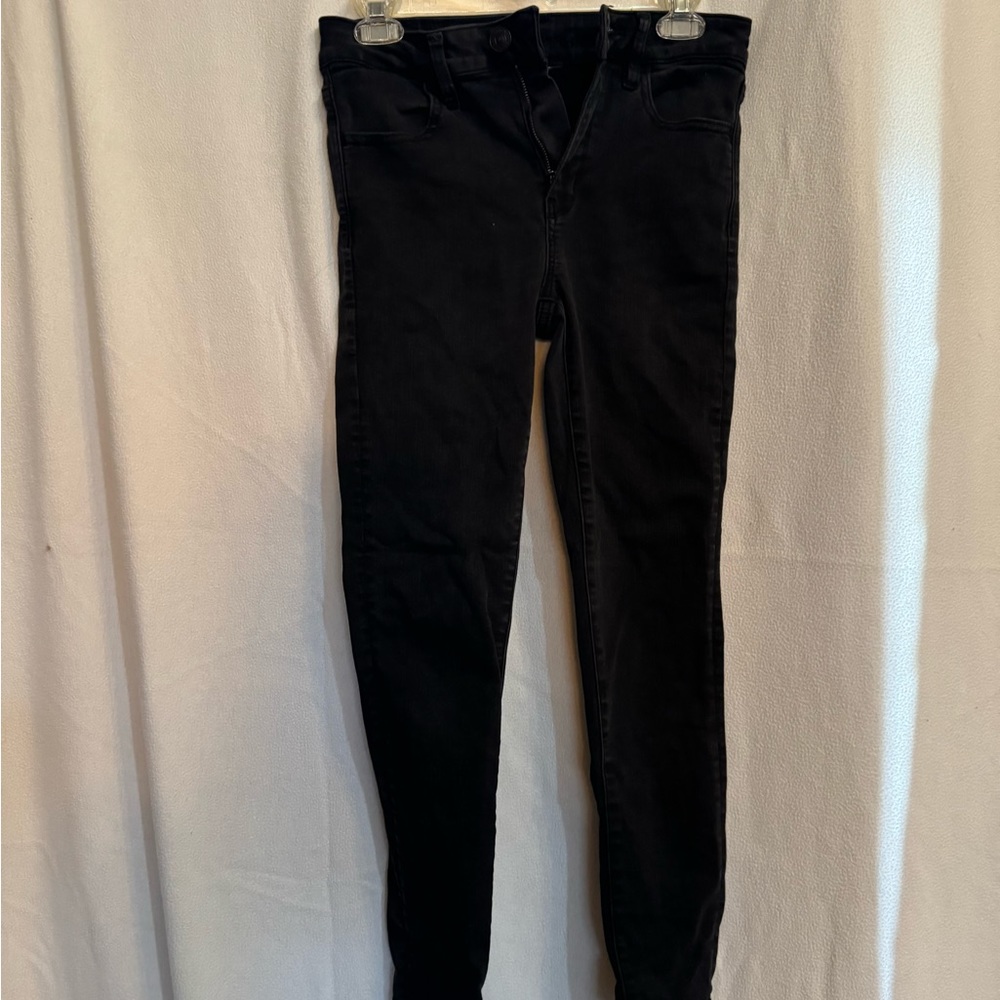 Black American eagle skinny jeans size 4